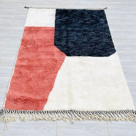 Boudoir Beauty: Nadia Rug