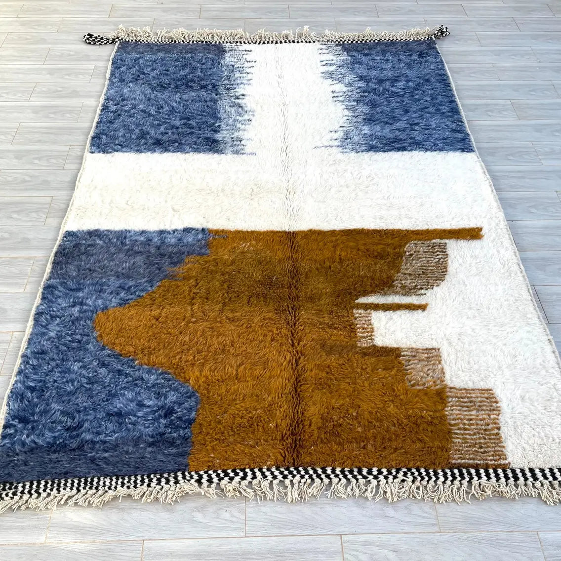 Boudoir Beauty: Yasmina Rug