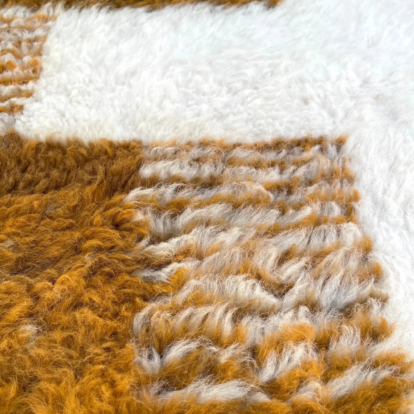Boudoir Beauty: Yasmina Rug