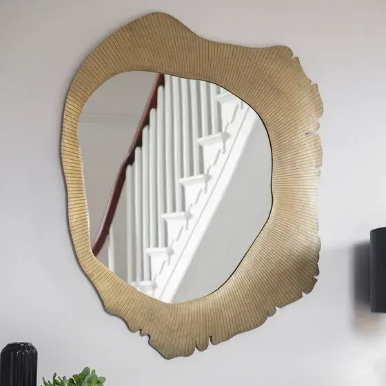 The Form mirror shown in the Atkin and Thyme brand review.