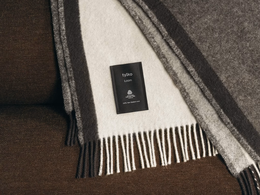 Loom cream and grey wool blanket by Tylko.