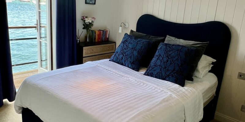 Simba Jesmond Bed Review: Is the Navy Velvet Bed Worth It?
